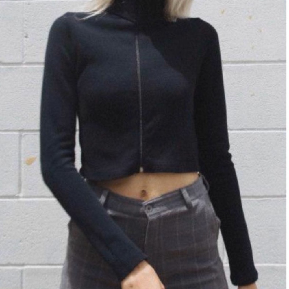 SOLD ON DEPOP Brandy Melville Quincy Top